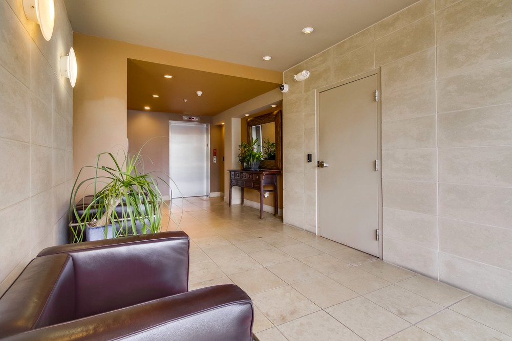 Virtual tour photo 5 of 92 for 2626 Sixth Ave #200