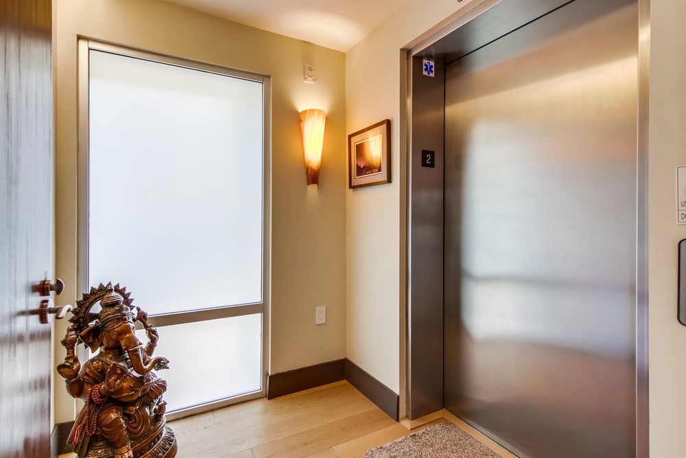 Virtual tour photo 7 of 92 for 2626 Sixth Ave #200
