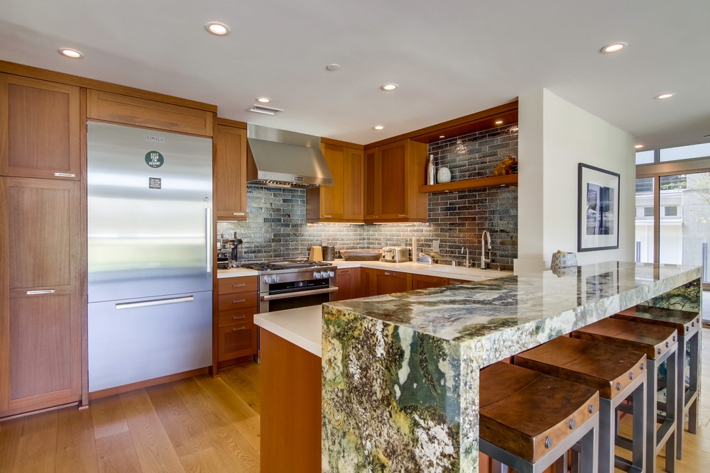 Virtual tour photo 31 of 92 for 2626 Sixth Ave #200