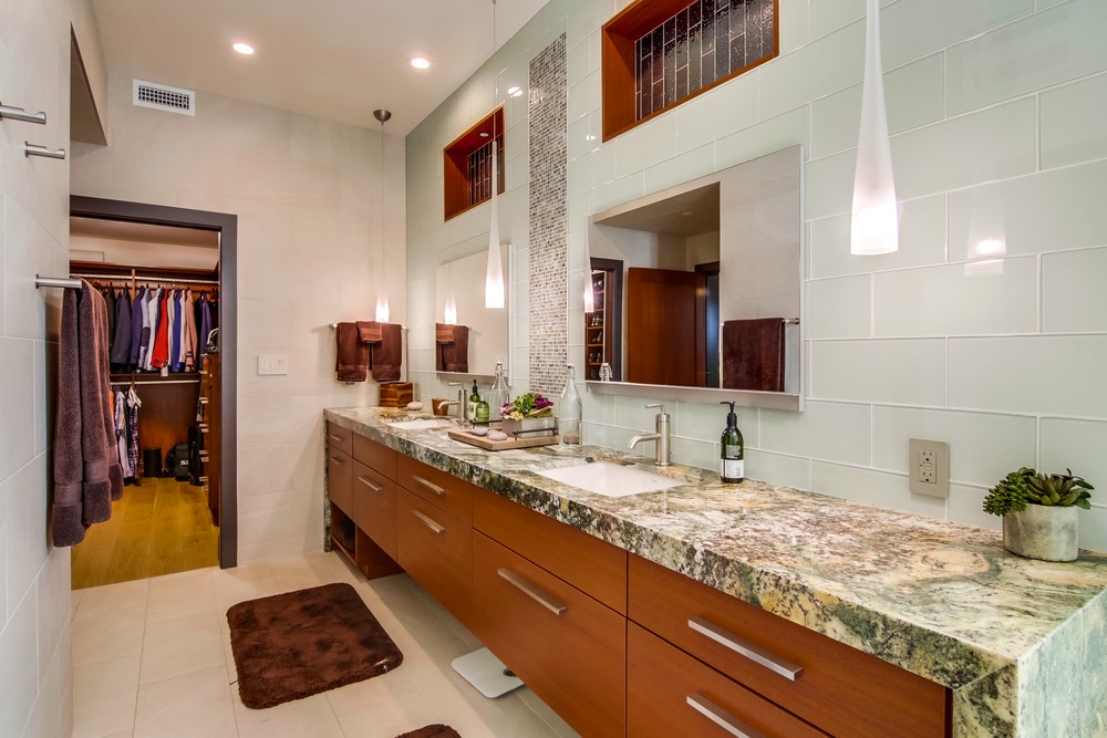 Virtual tour photo 65 of 92 for 2626 Sixth Ave #200