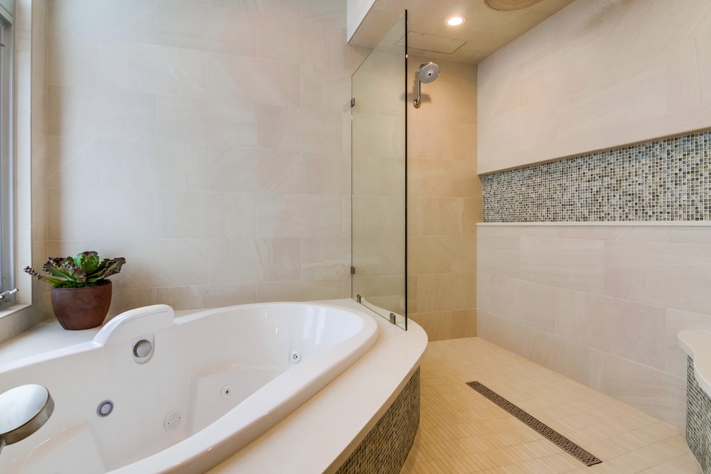 Virtual tour photo 67 of 92 for 2626 Sixth Ave #200