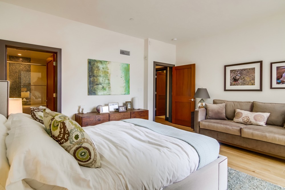 Virtual tour photo 73 of 92 for 2626 Sixth Ave #200