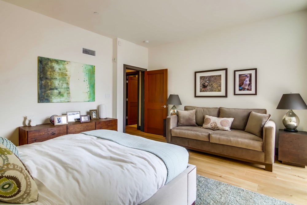 Virtual tour photo 74 of 92 for 2626 Sixth Ave #200