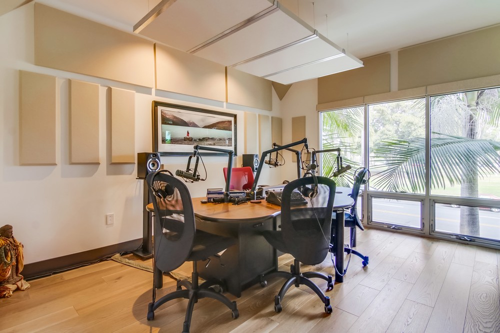 Virtual tour photo 78 of 92 for 2626 Sixth Ave #200