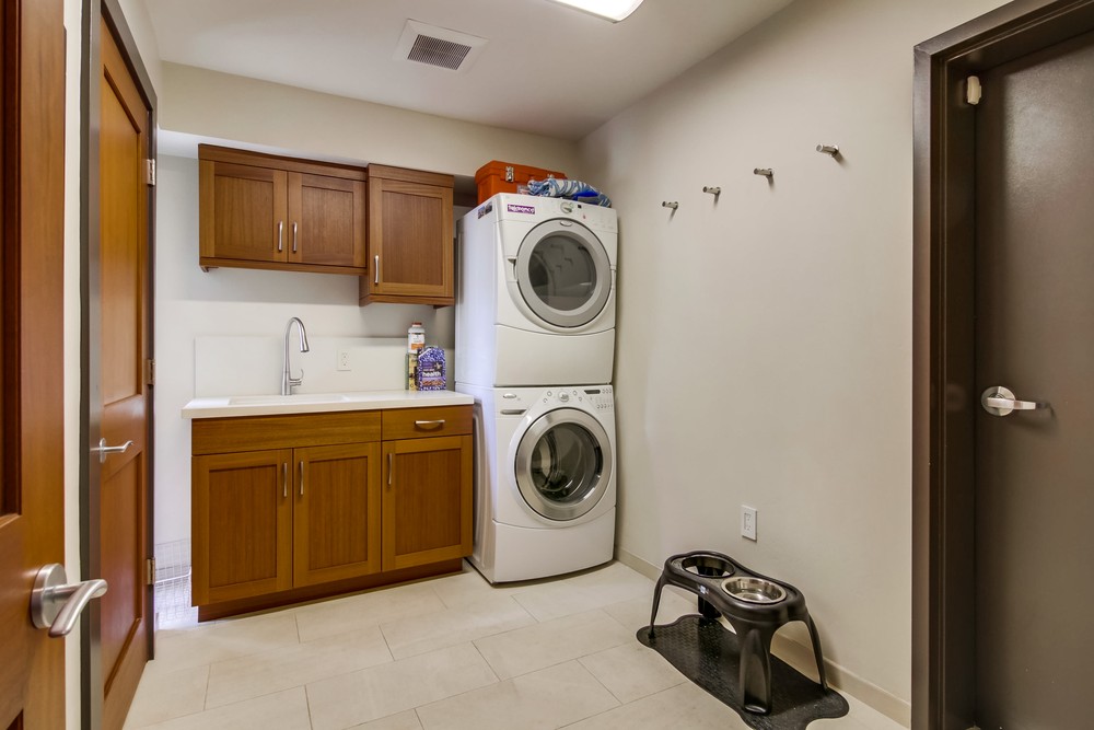 Virtual tour photo 82 of 92 for 2626 Sixth Ave #200