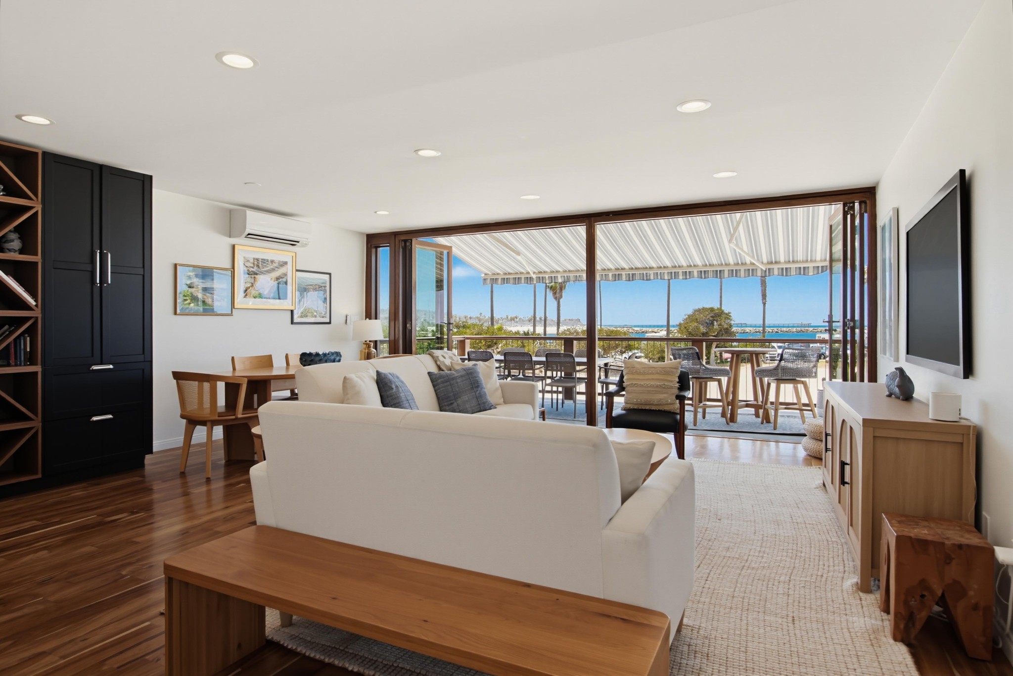 Virtual tour photo 6 of 64 for 2629 Ocean Front Walk