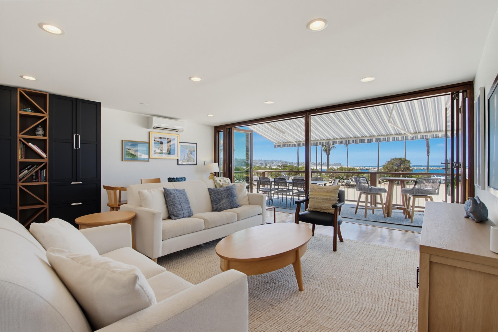 Virtual tour photo 9 of 64 for 2629 Ocean Front Walk