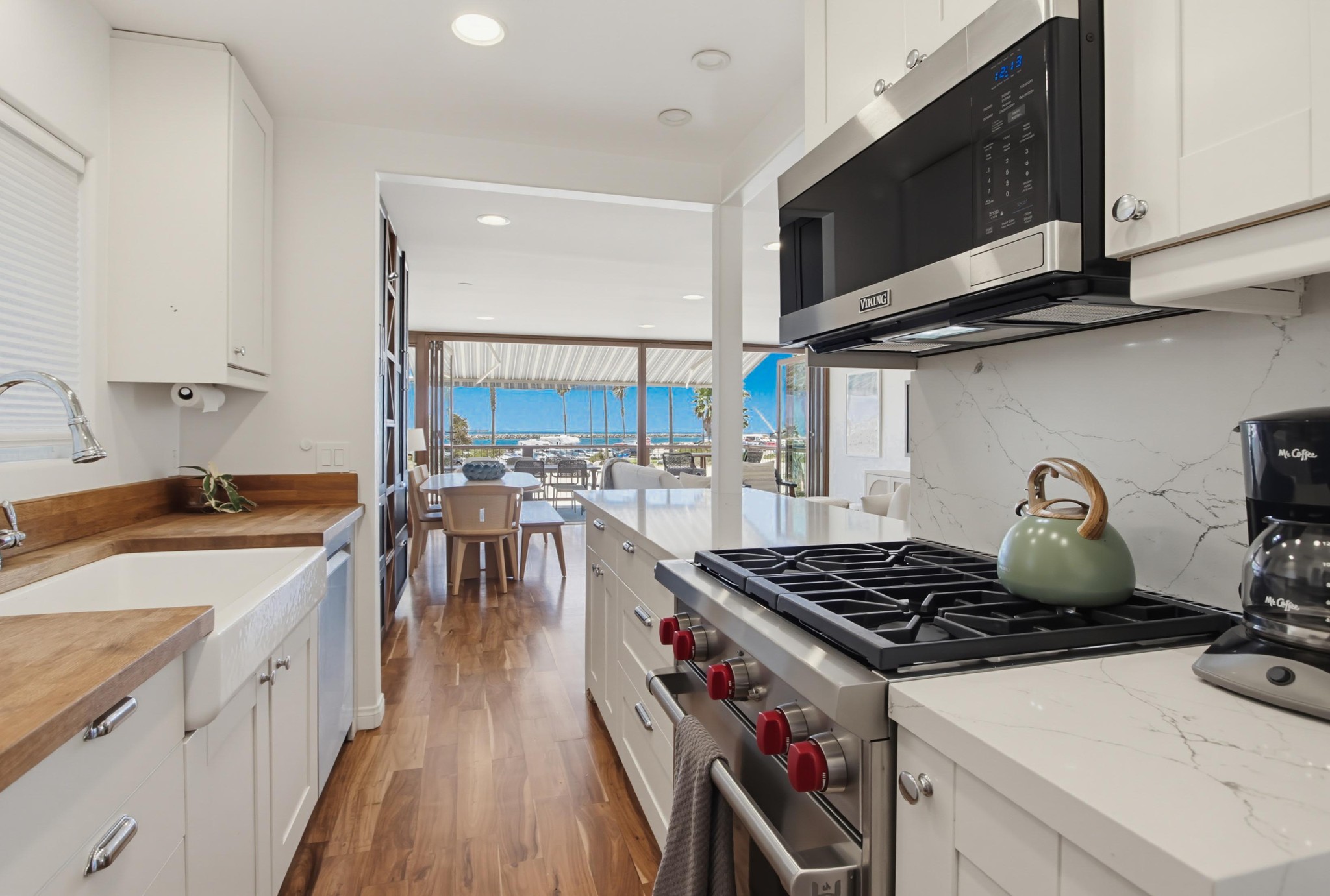 Virtual tour photo 18 of 64 for 2629 Ocean Front Walk