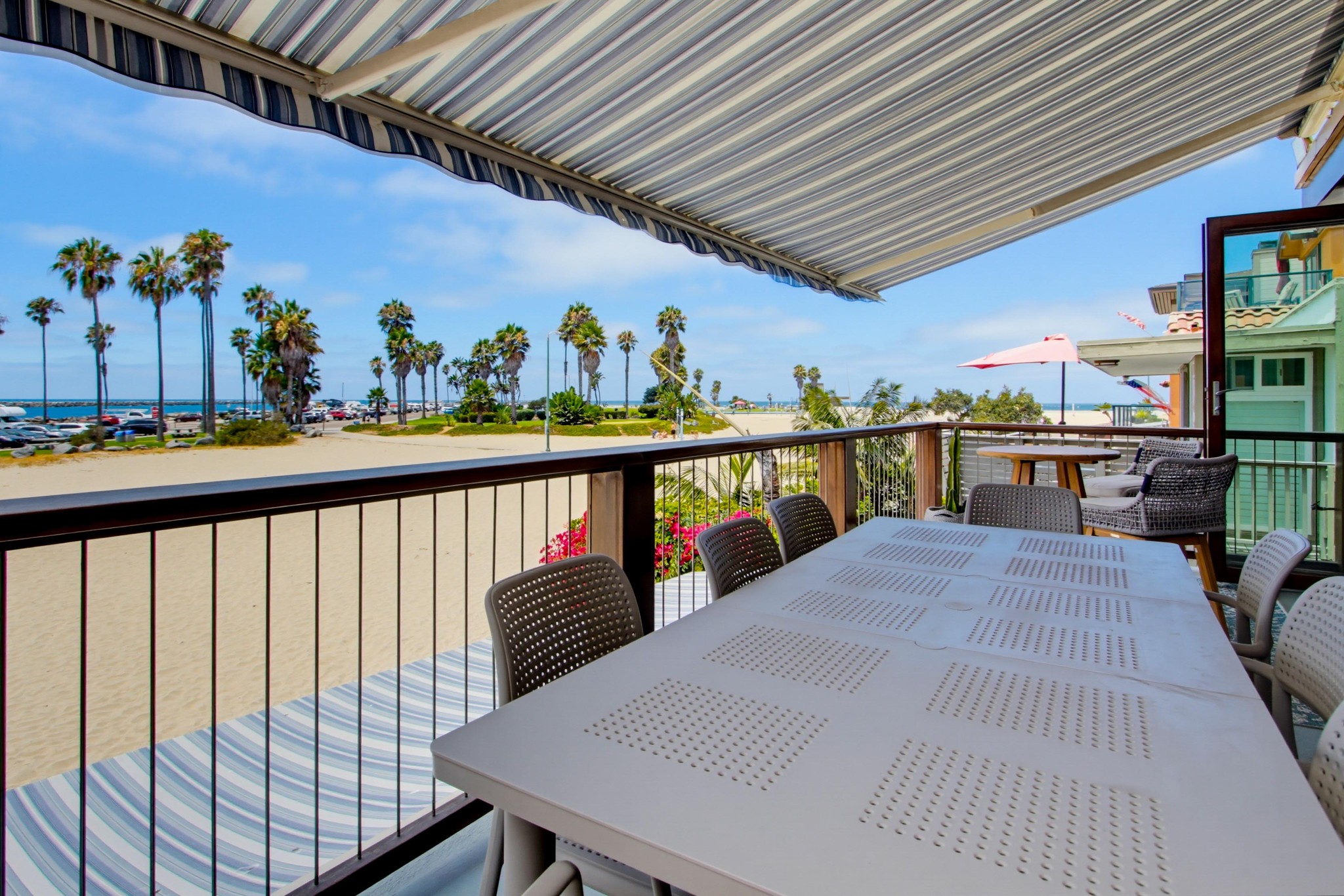 Virtual tour photo 24 of 64 for 2629 Ocean Front Walk