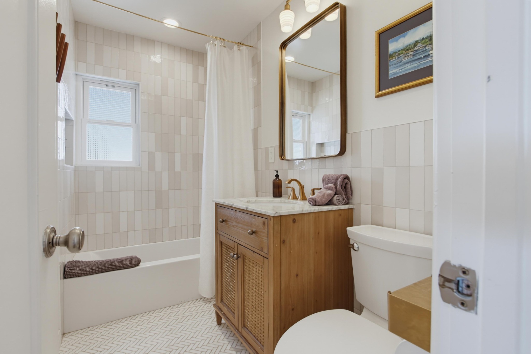 Virtual tour photo 27 of 64 for 2629 Ocean Front Walk