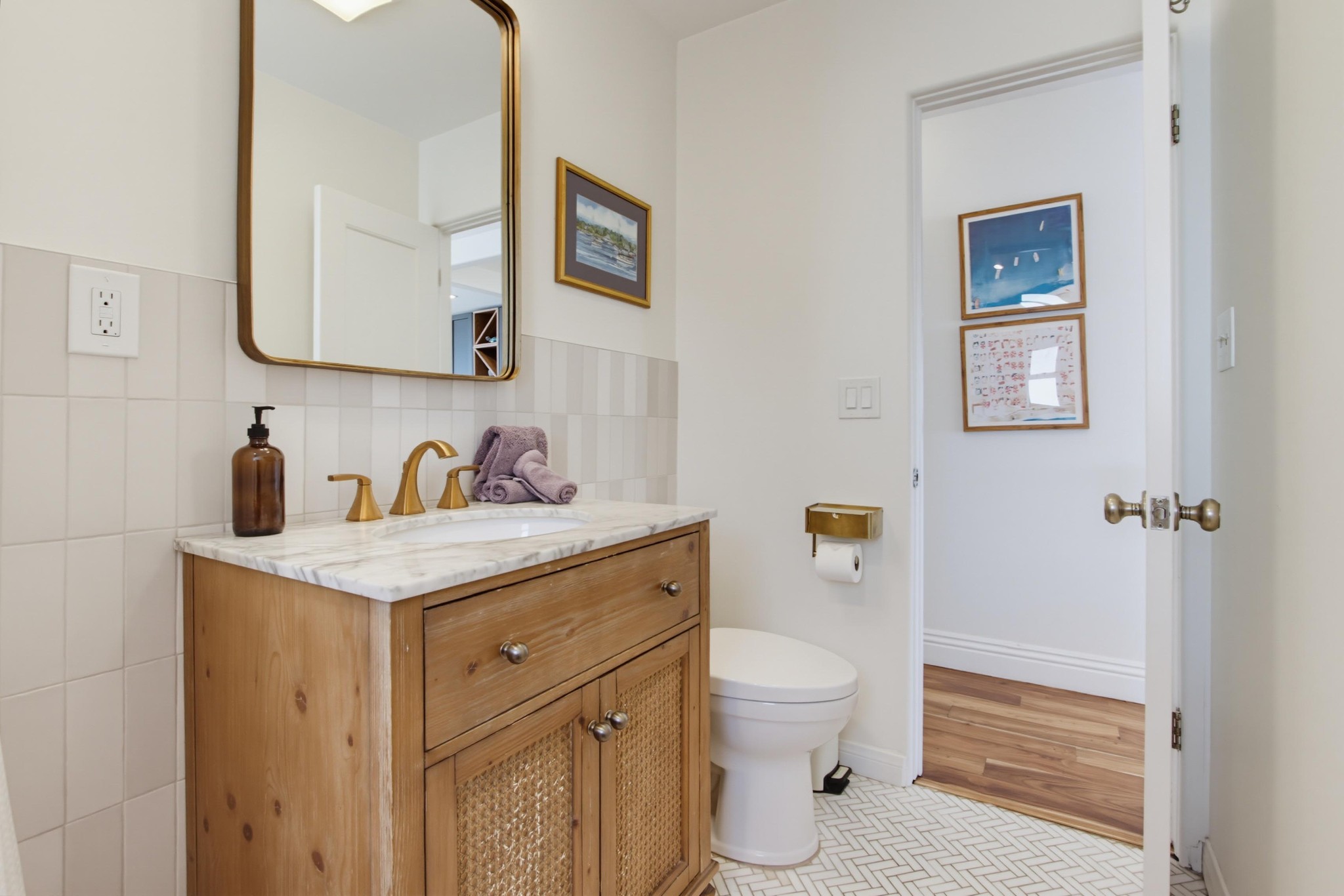Virtual tour photo 28 of 64 for 2629 Ocean Front Walk