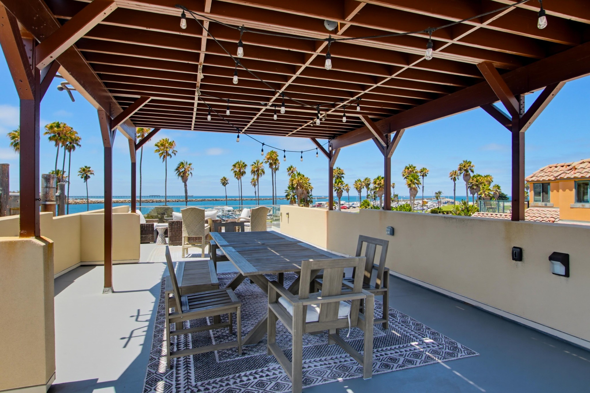 Virtual tour photo 50 of 64 for 2629 Ocean Front Walk