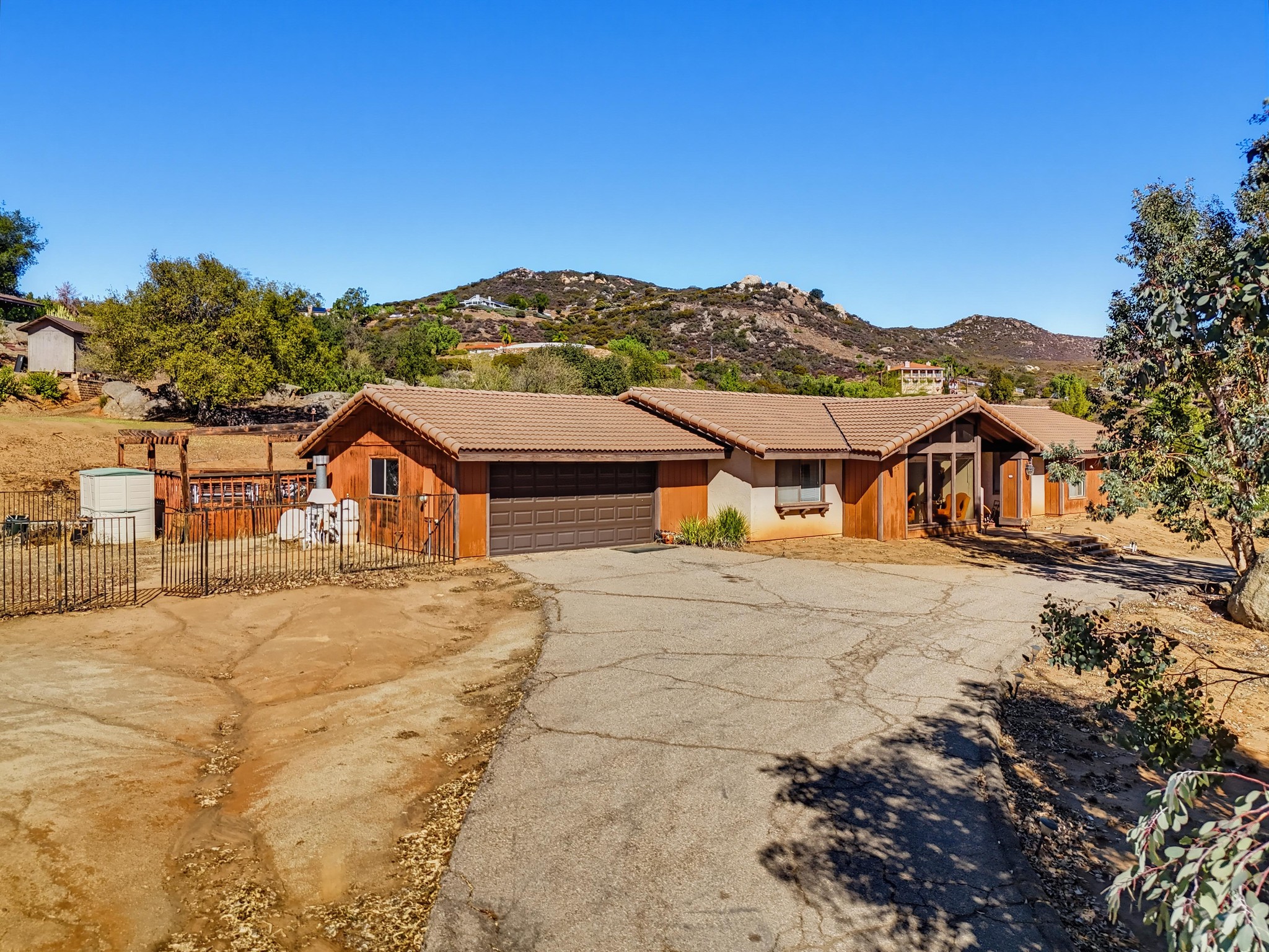 Virtual tour photo 3 of 84 for 2629 Via Dieguenos