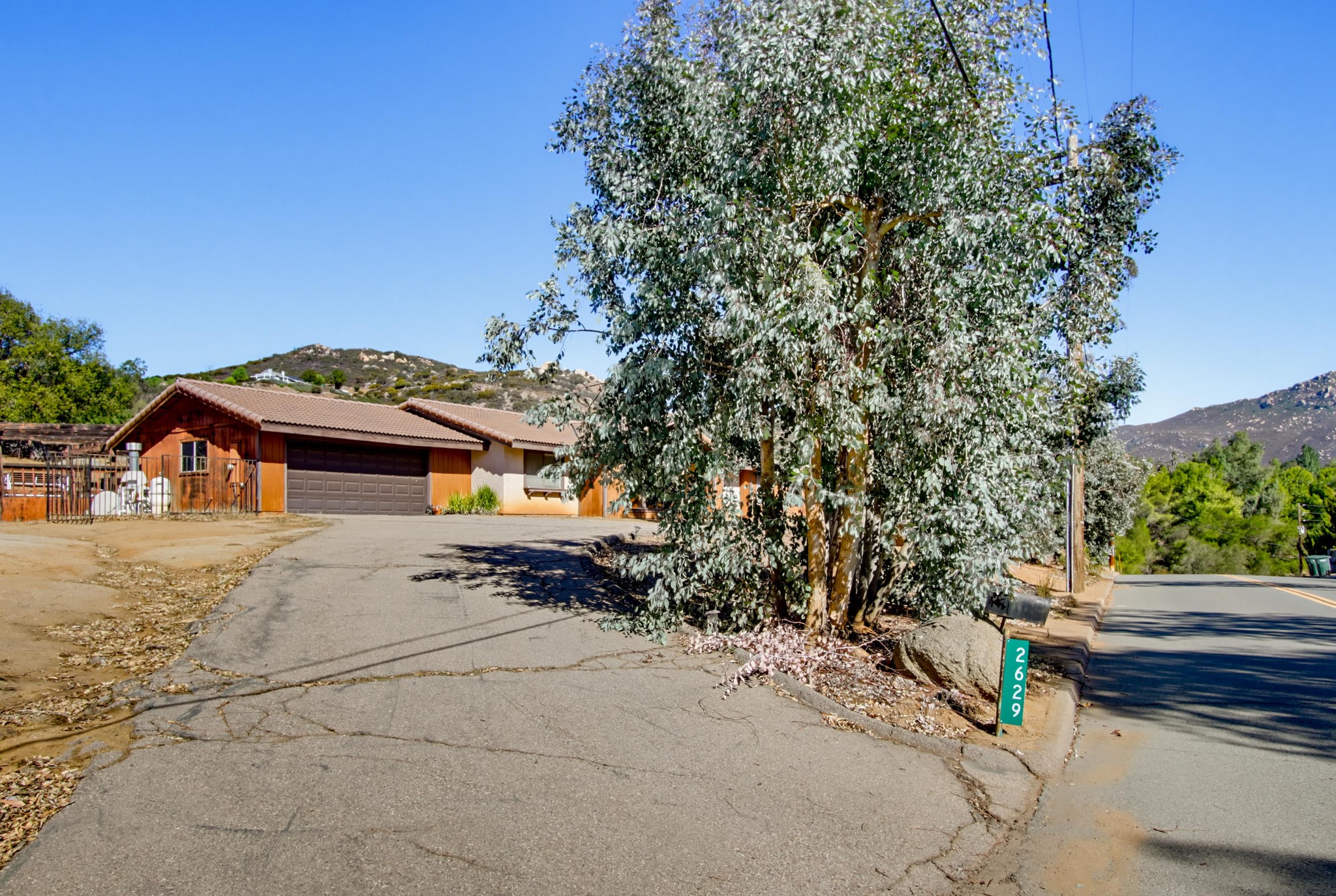 Virtual tour photo 3 of 47 for 2629 Via Dieguenos