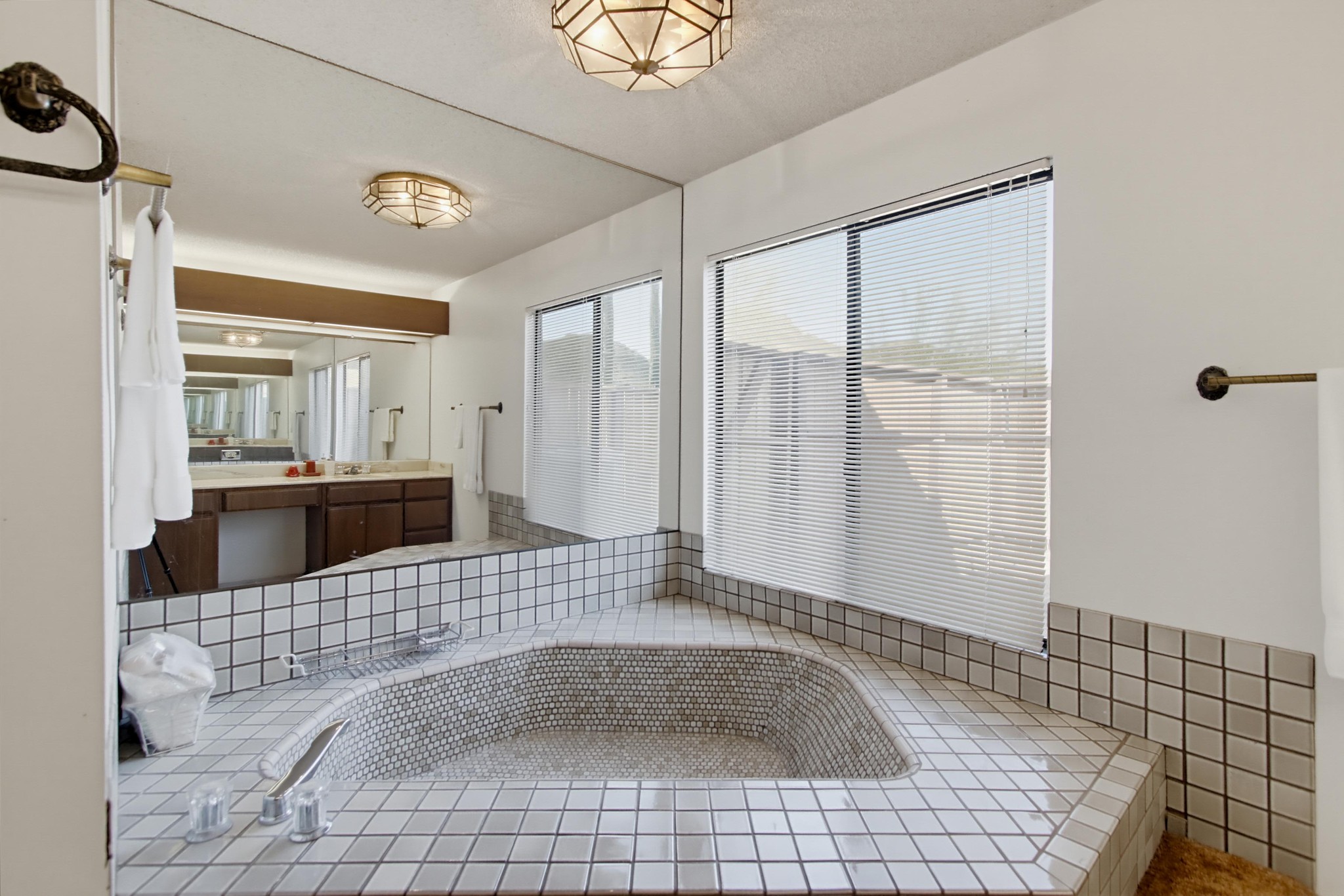 Virtual tour photo 32 of 47 for 2629 Via Dieguenos