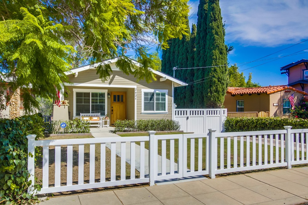 Virtual tour photo 4 of 61 for 2631 Montclair St