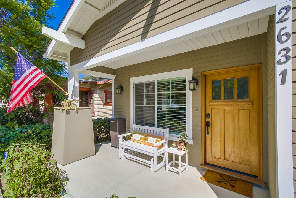 Virtual tour photo 10 of 61 for 2631 Montclair St