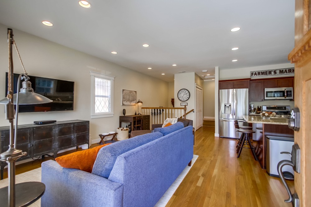 Virtual tour photo 12 of 61 for 2631 Montclair St