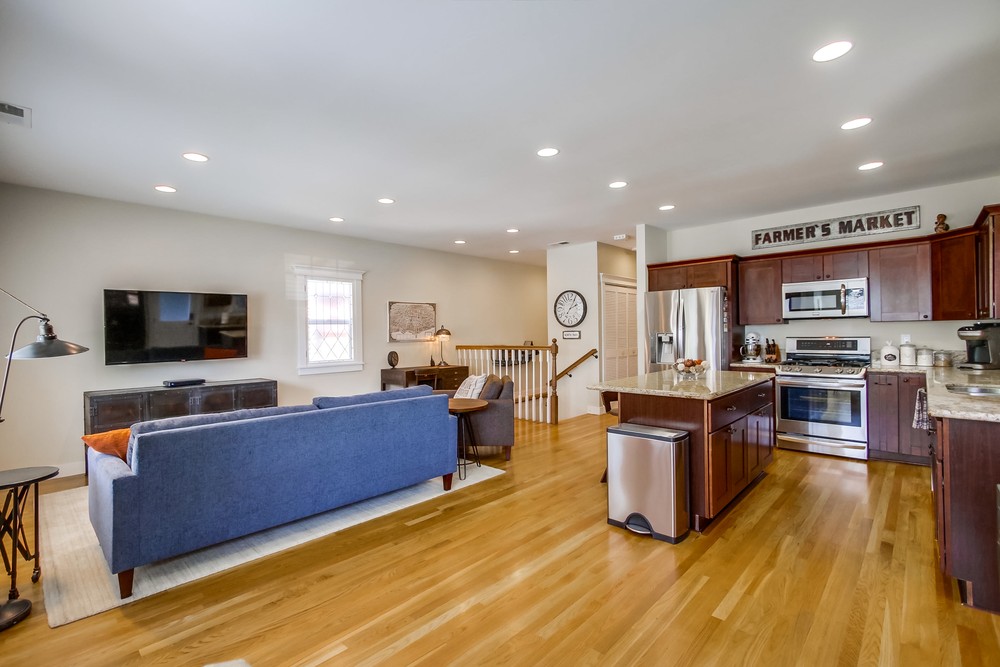 Virtual tour photo 13 of 61 for 2631 Montclair St