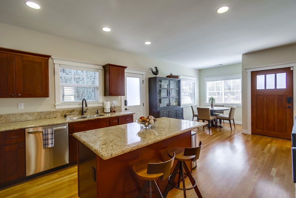 Virtual tour photo 21 of 61 for 2631 Montclair St