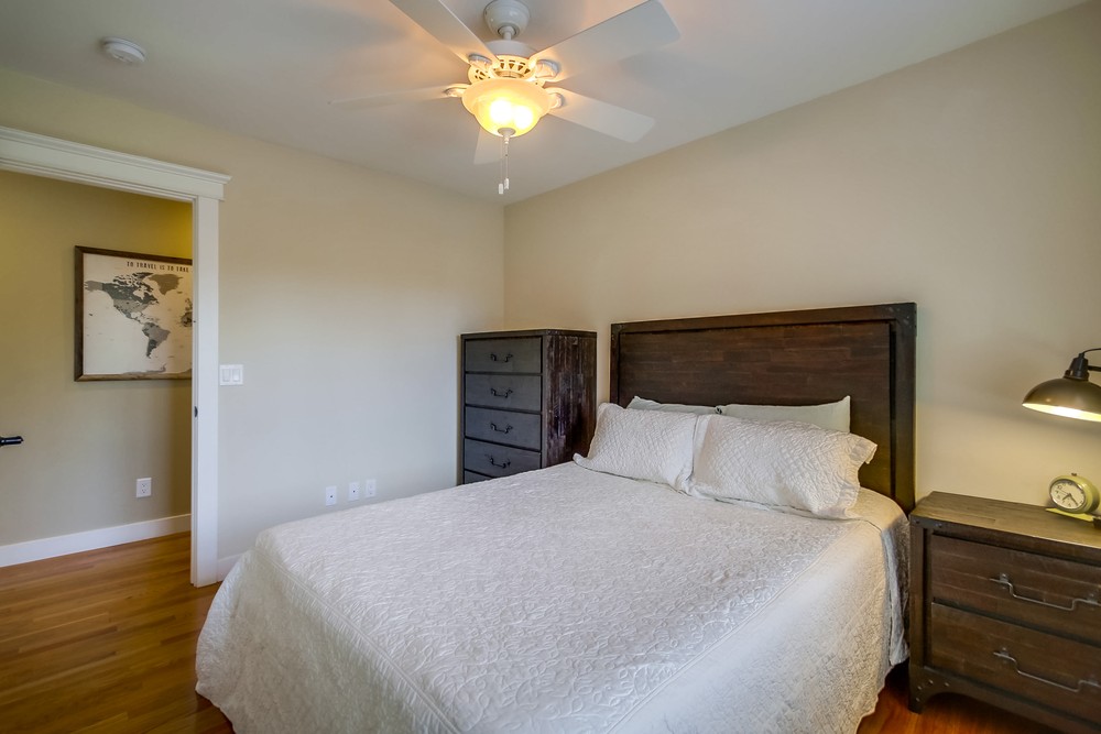 Virtual tour photo 35 of 61 for 2631 Montclair St
