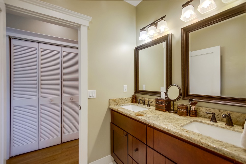 Virtual tour photo 42 of 61 for 2631 Montclair St