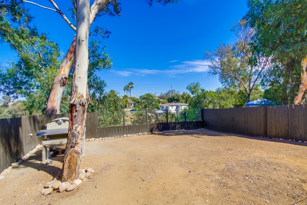 Virtual tour photo 47 of 61 for 2631 Montclair St