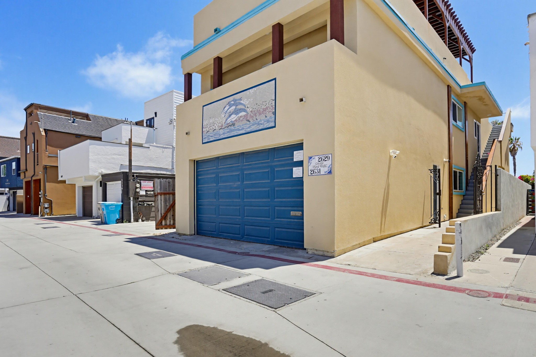 Virtual tour photo 1 of 35 for 2631 Ocean Front Walk