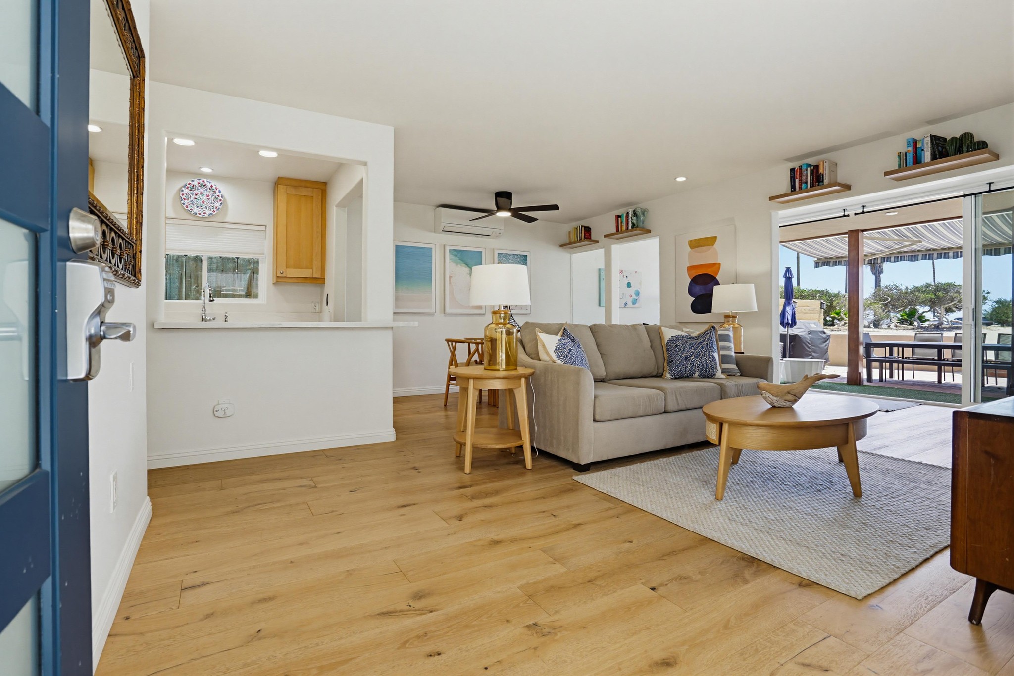 Virtual tour photo 4 of 35 for 2631 Ocean Front Walk