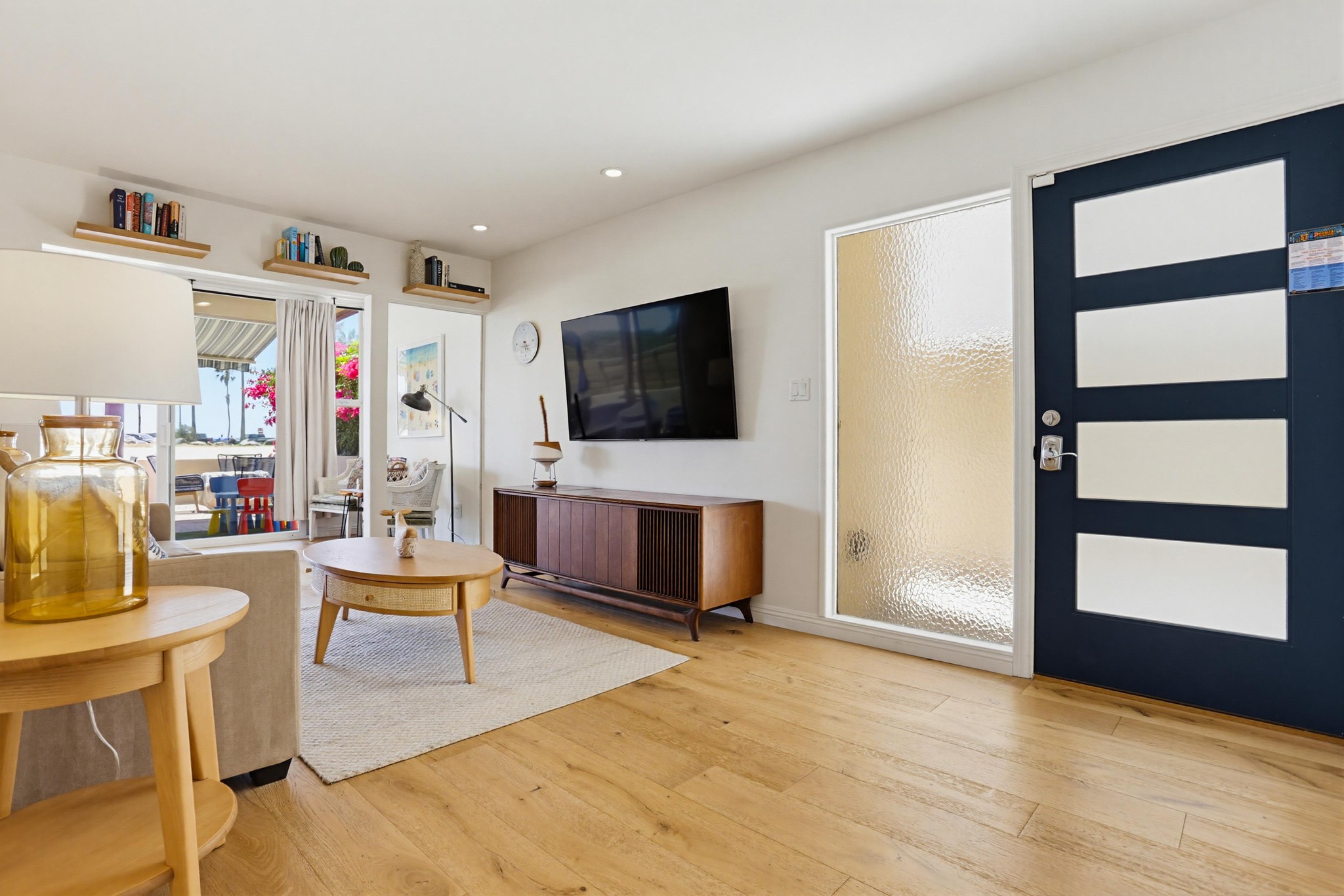 Virtual tour photo 6 of 35 for 2631 Ocean Front Walk