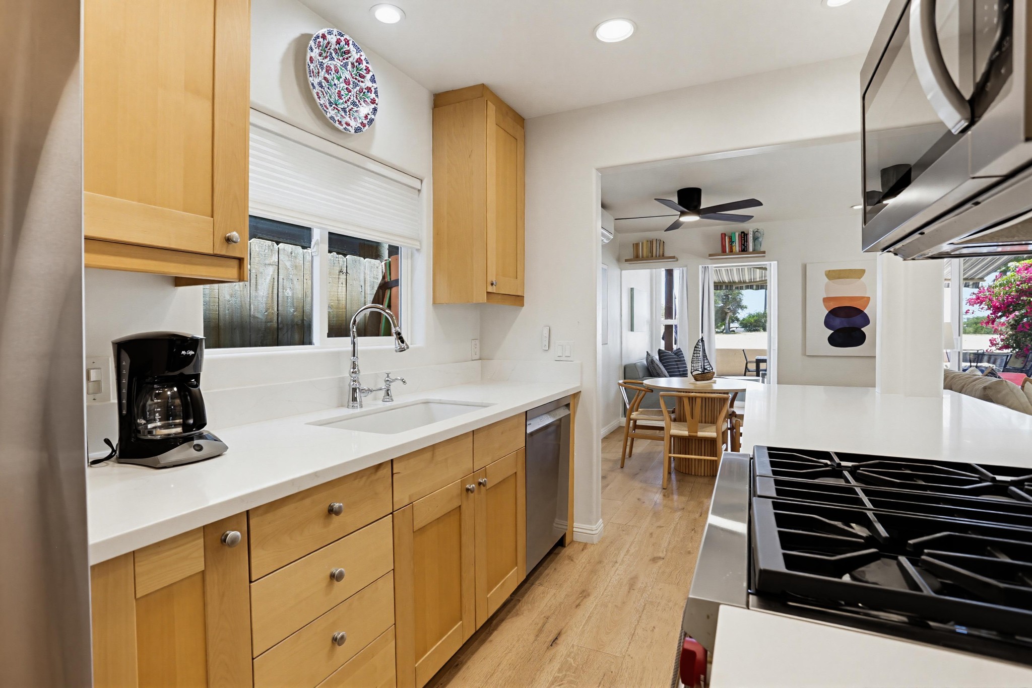 Virtual tour photo 15 of 35 for 2631 Ocean Front Walk