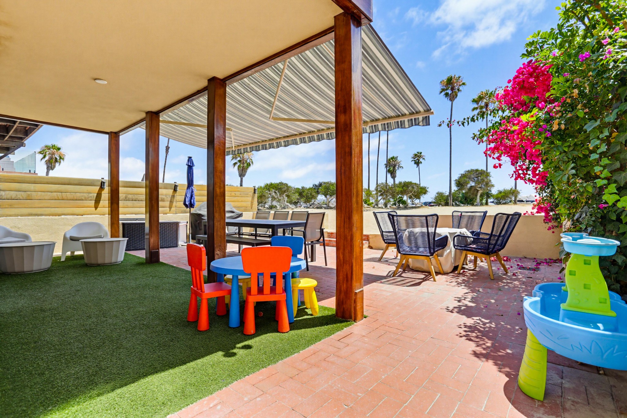 Virtual tour photo 25 of 35 for 2631 Ocean Front Walk