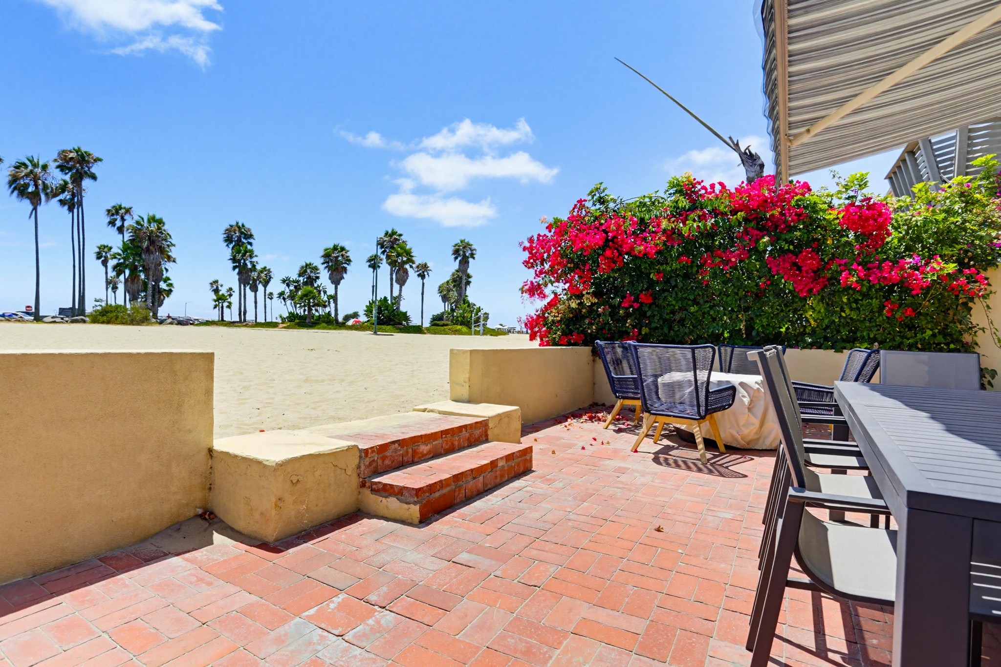 Virtual tour photo 27 of 35 for 2631 Ocean Front Walk
