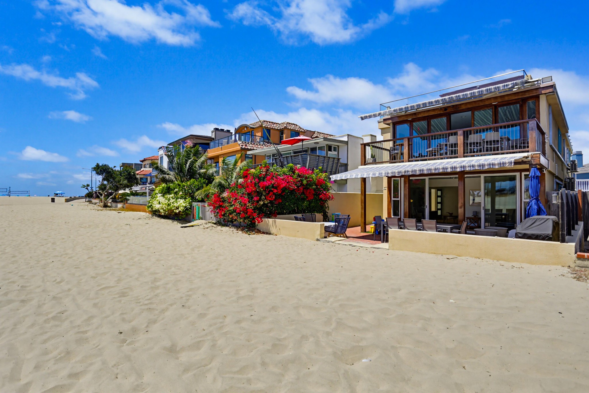 Virtual tour photo 31 of 35 for 2631 Ocean Front Walk