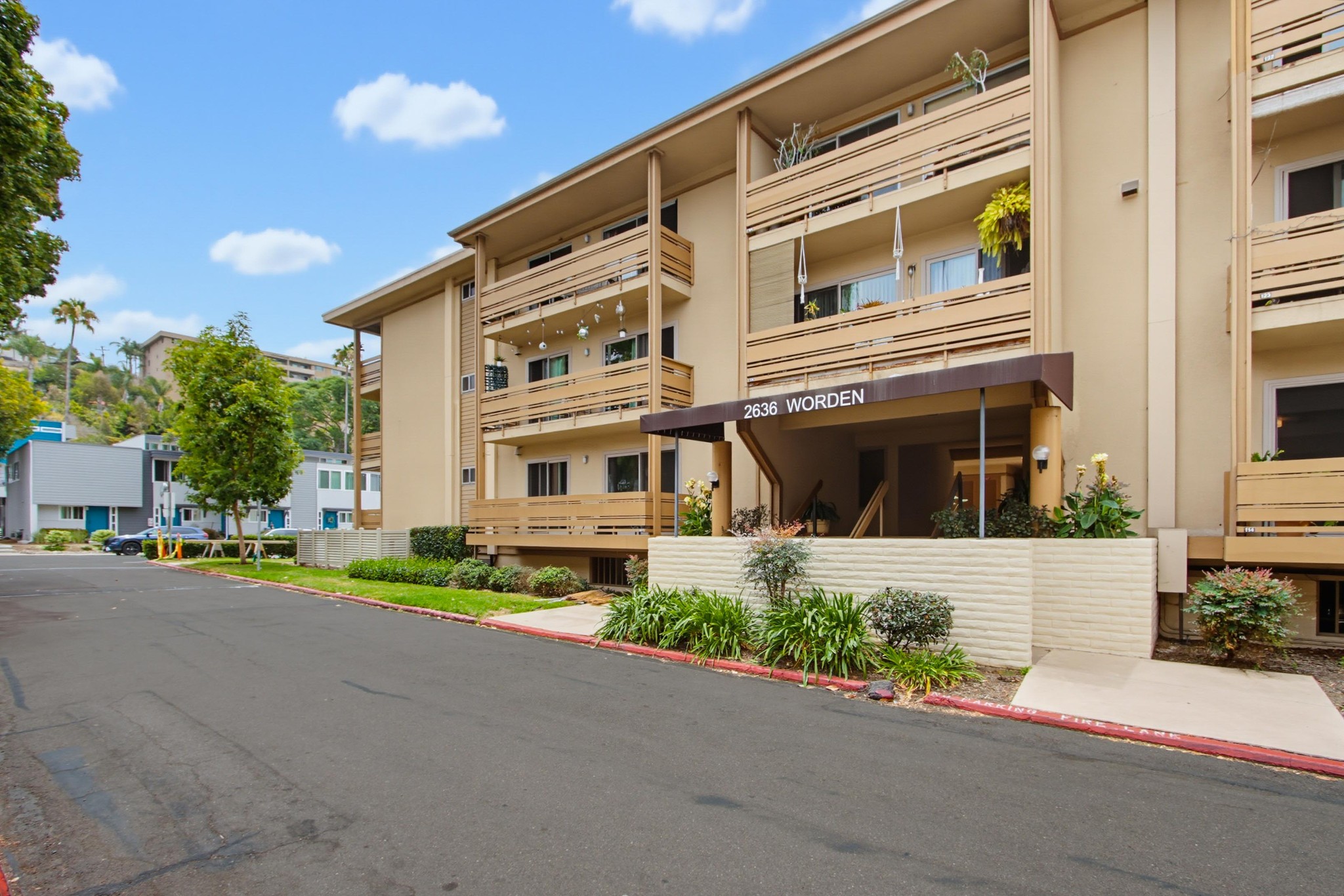 Virtual tour photo 4 of 36 for 2636 Worden St Unit 107