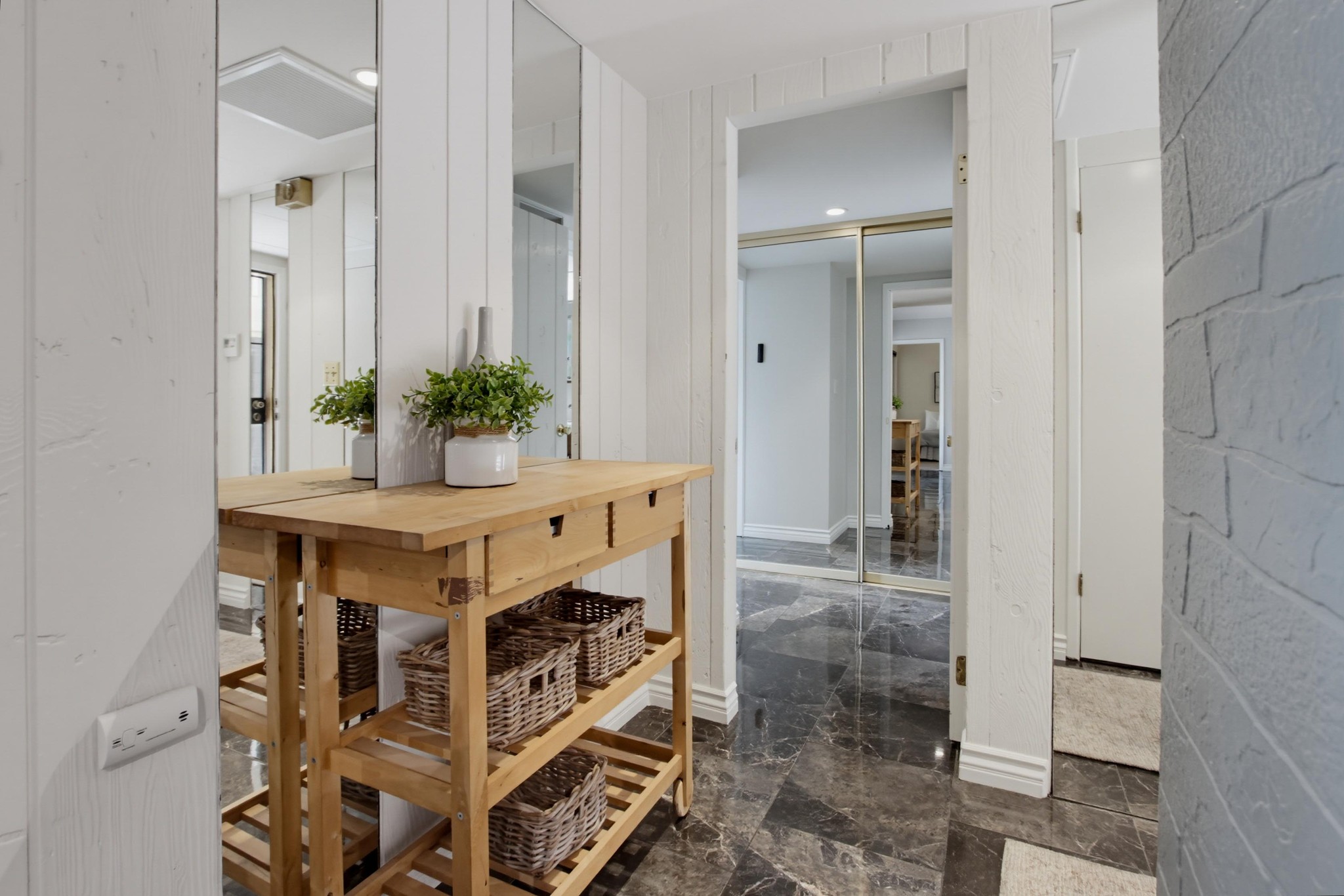 Virtual tour photo 32 of 36 for 2636 Worden St Unit 107