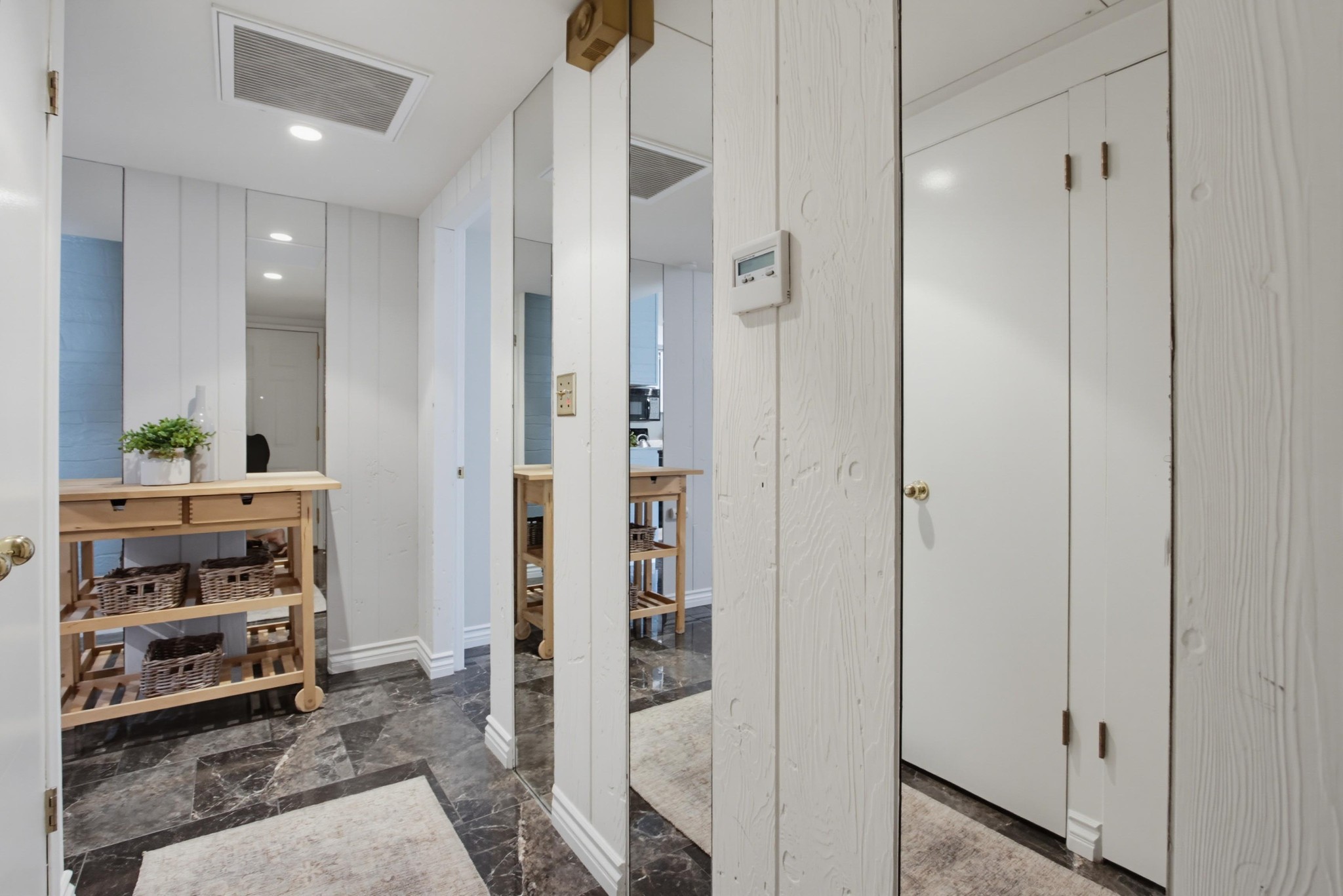Virtual tour photo 33 of 36 for 2636 Worden St Unit 107