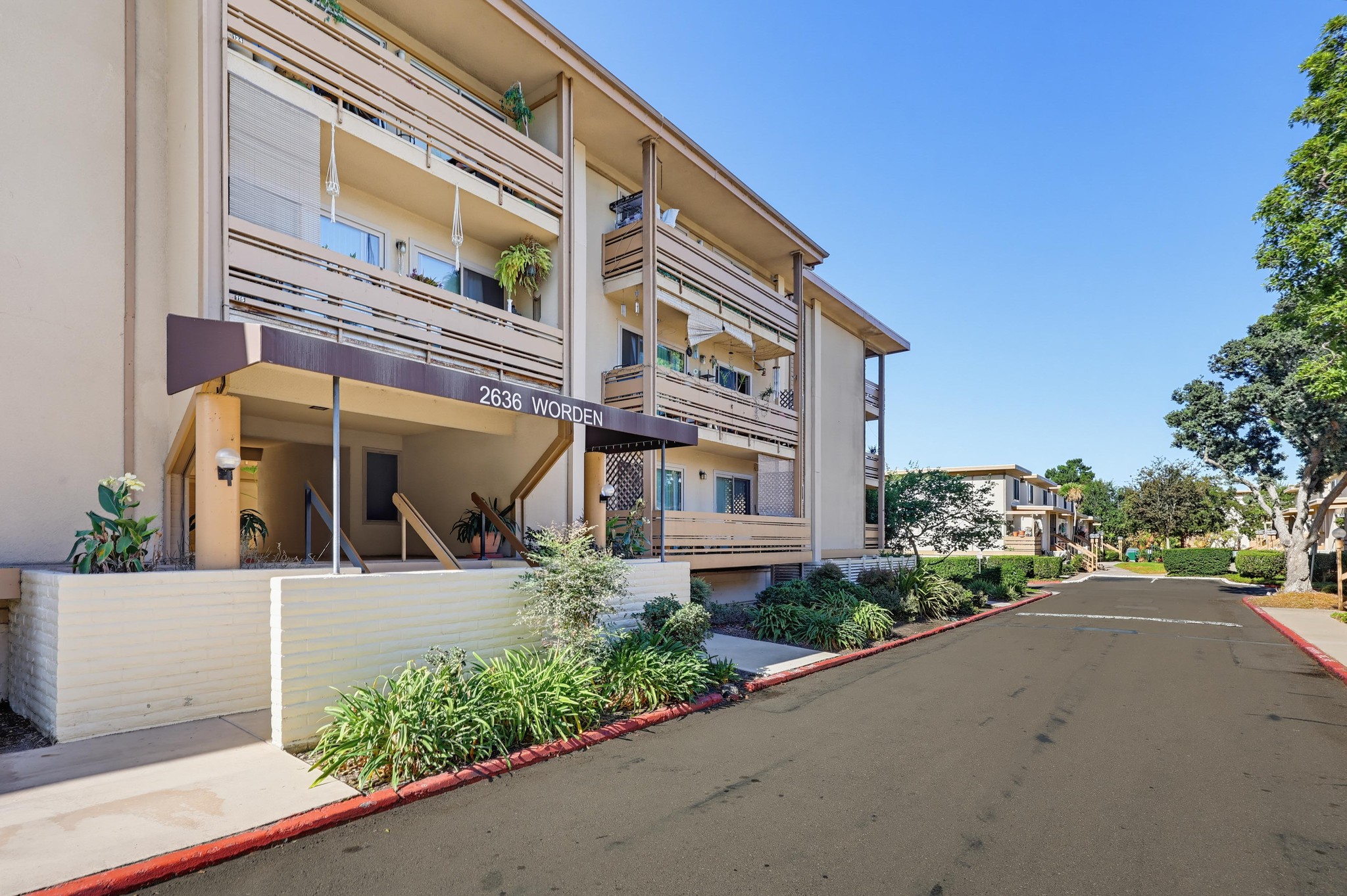 Virtual tour photo 4 of 59 for 2636 Worden St Unit 108