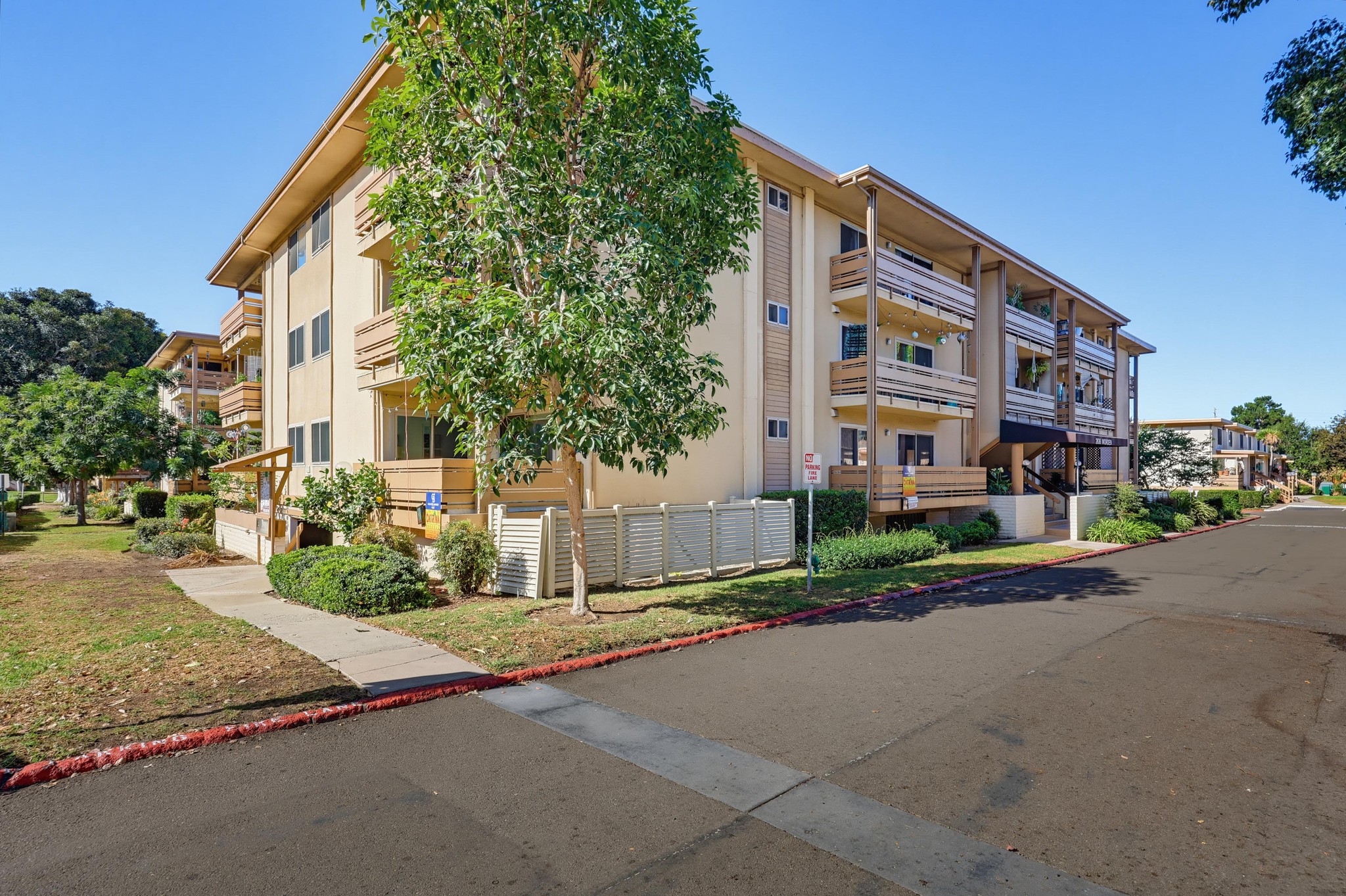 Virtual tour photo 6 of 59 for 2636 Worden St Unit 108