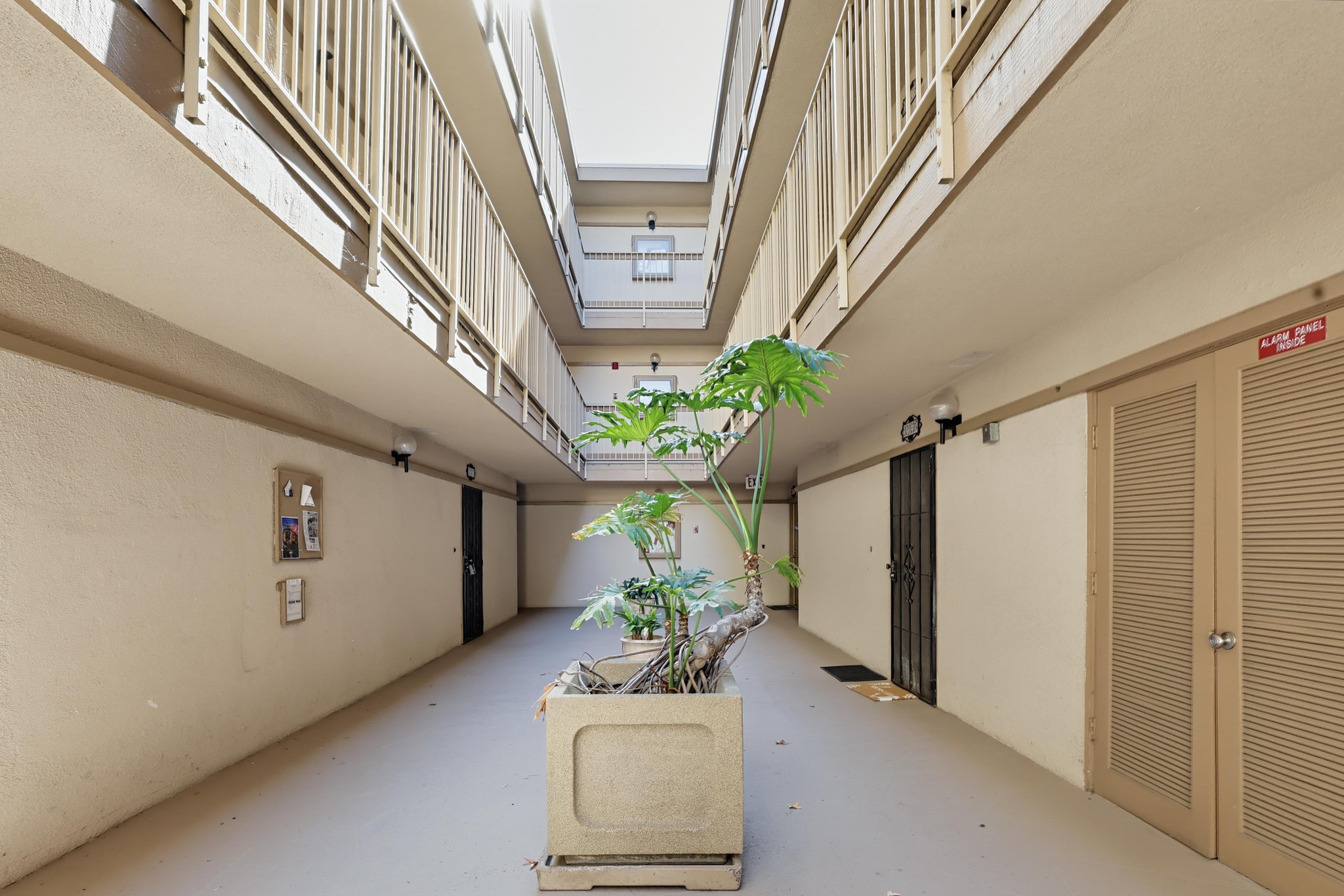 Virtual tour photo 8 of 59 for 2636 Worden St Unit 108