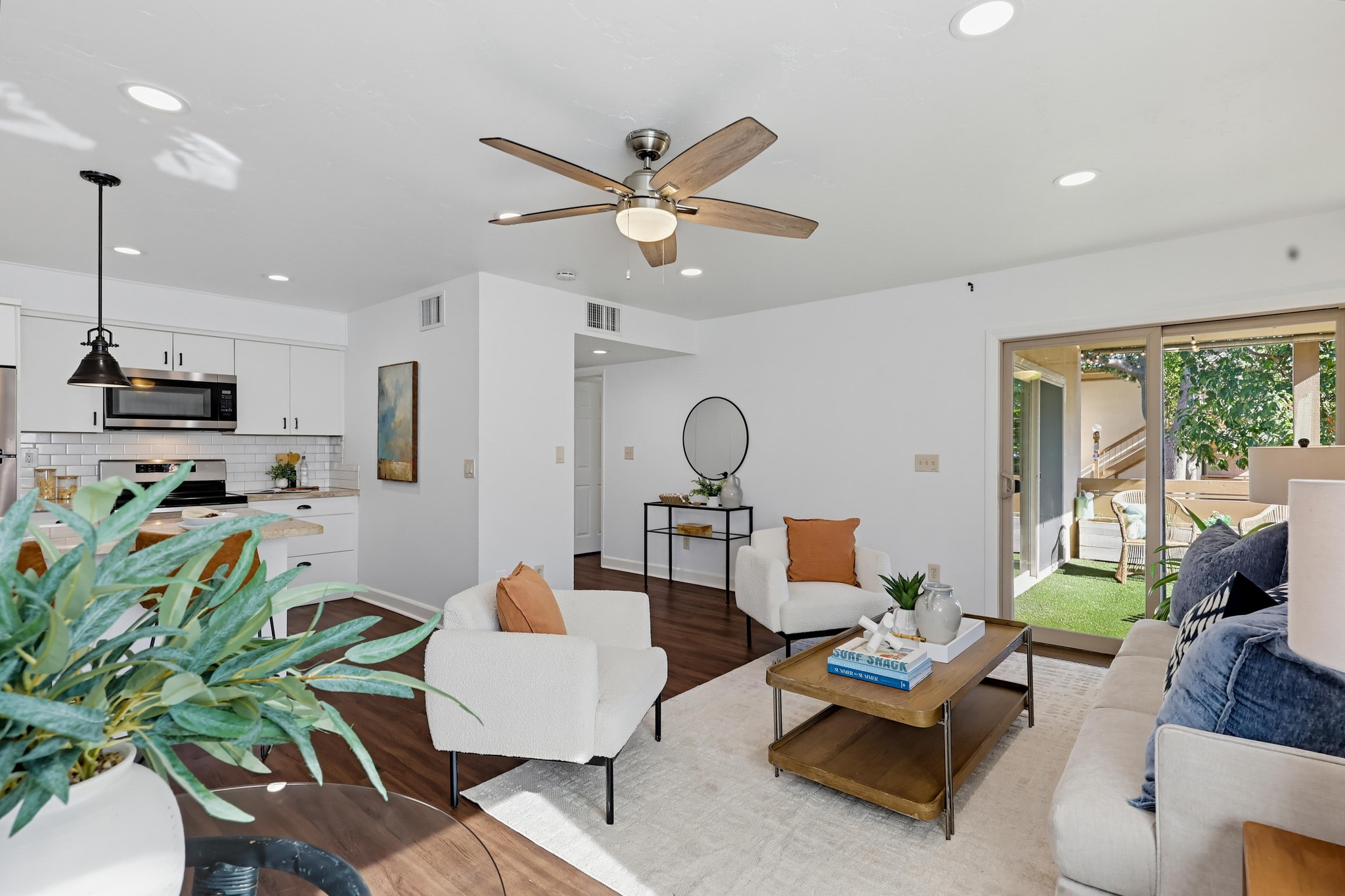 Virtual tour photo 17 of 59 for 2636 Worden St Unit 108