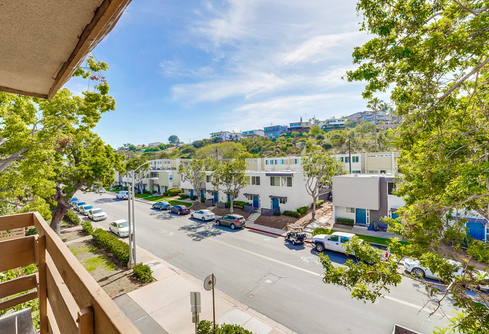 Virtual tour photo 41 of 51 for 2636 Worden St