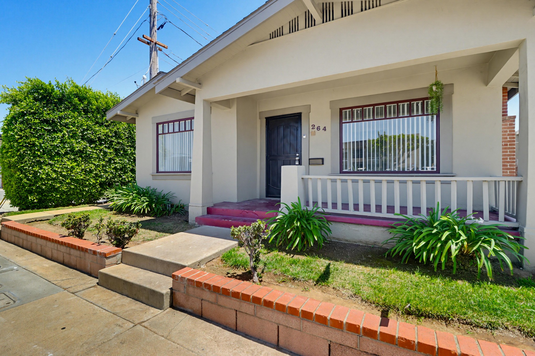 Virtual tour photo 5 of 33 for 264 E St