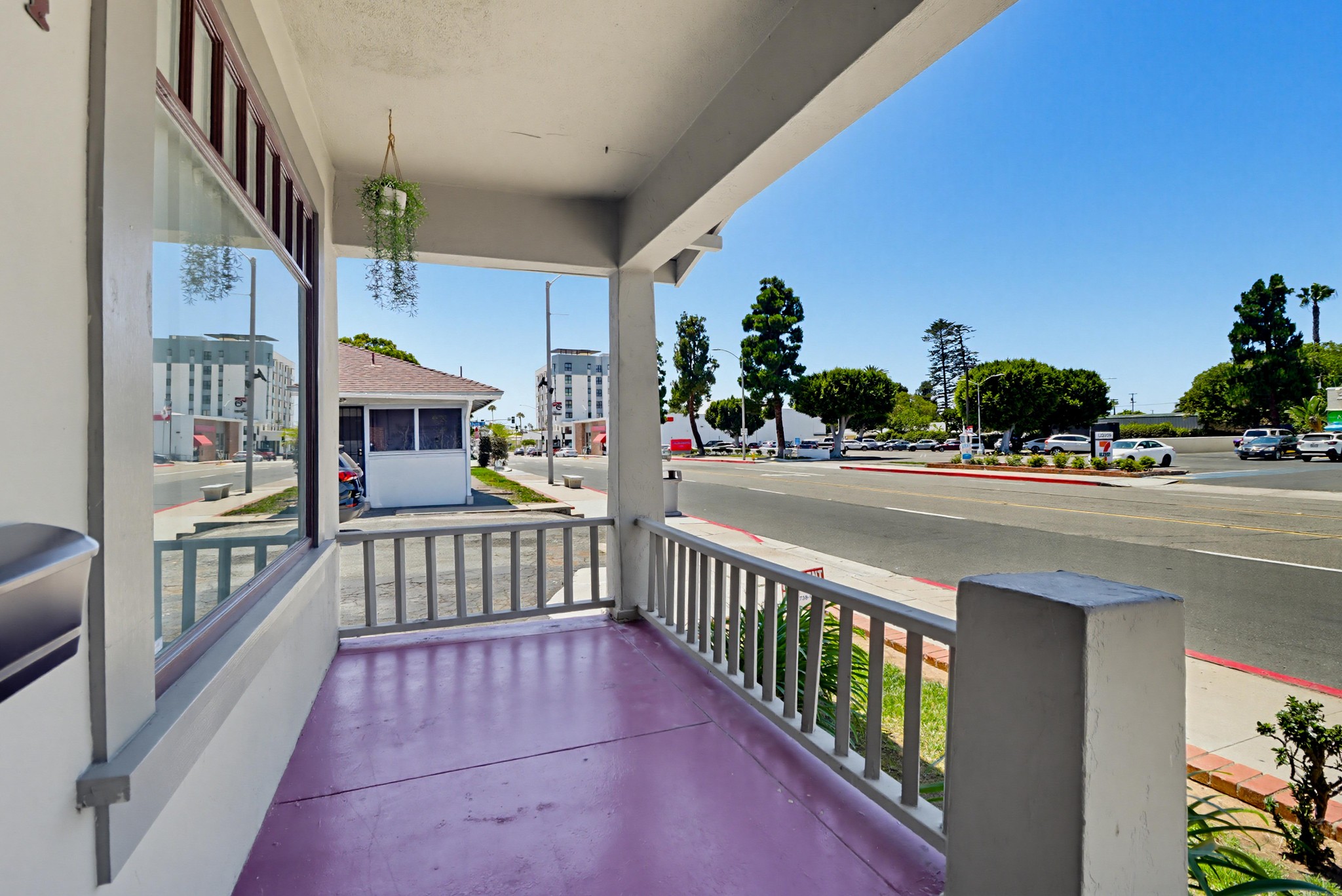 Virtual tour photo 7 of 33 for 264 E St