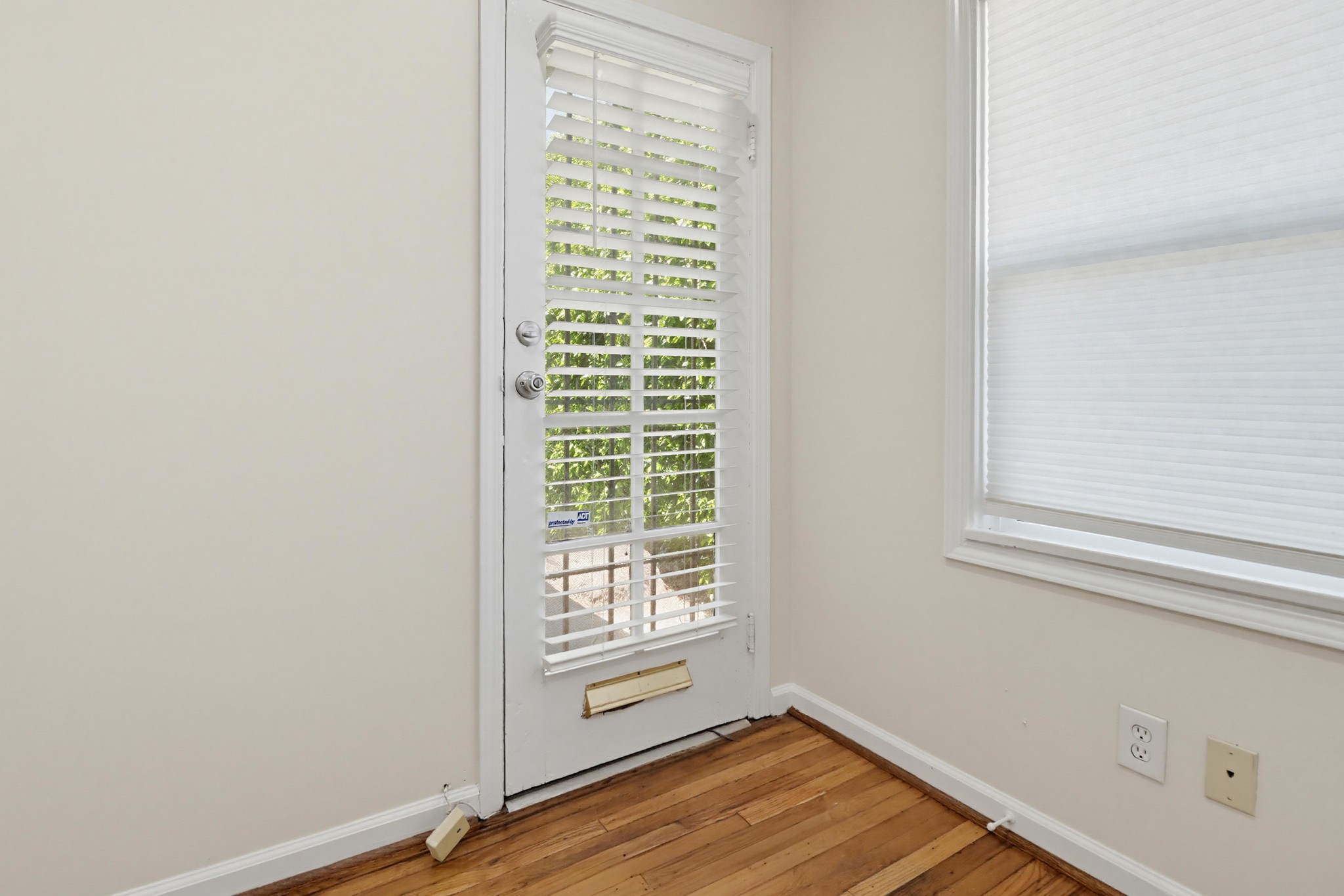 Virtual tour photo 25 of 33 for 264 E St