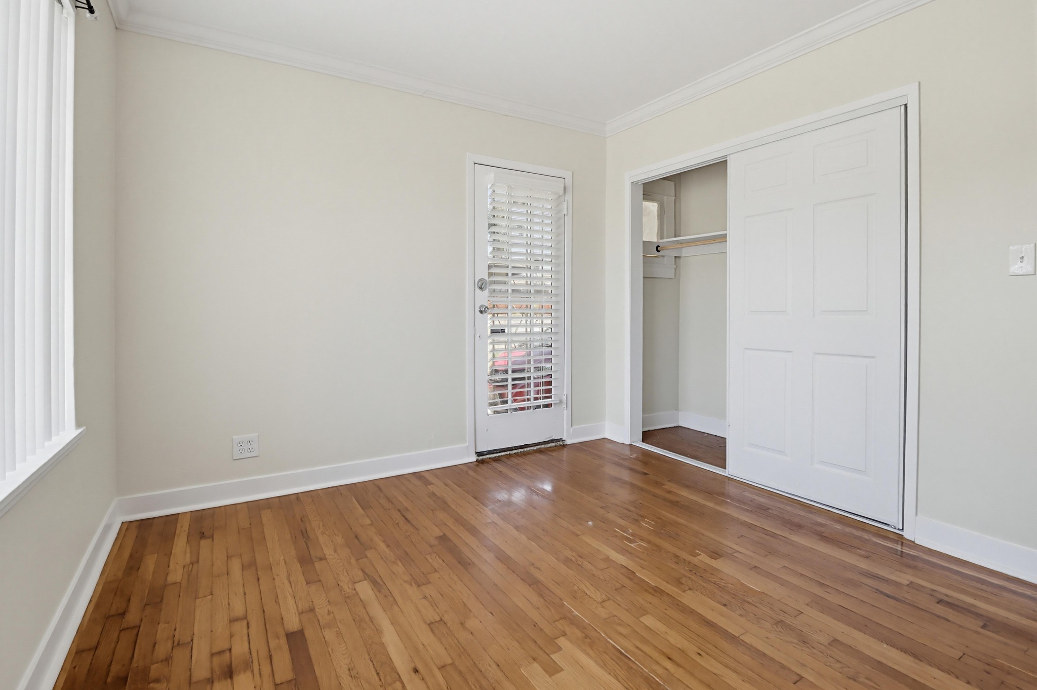 Virtual tour photo 28 of 33 for 264 E St