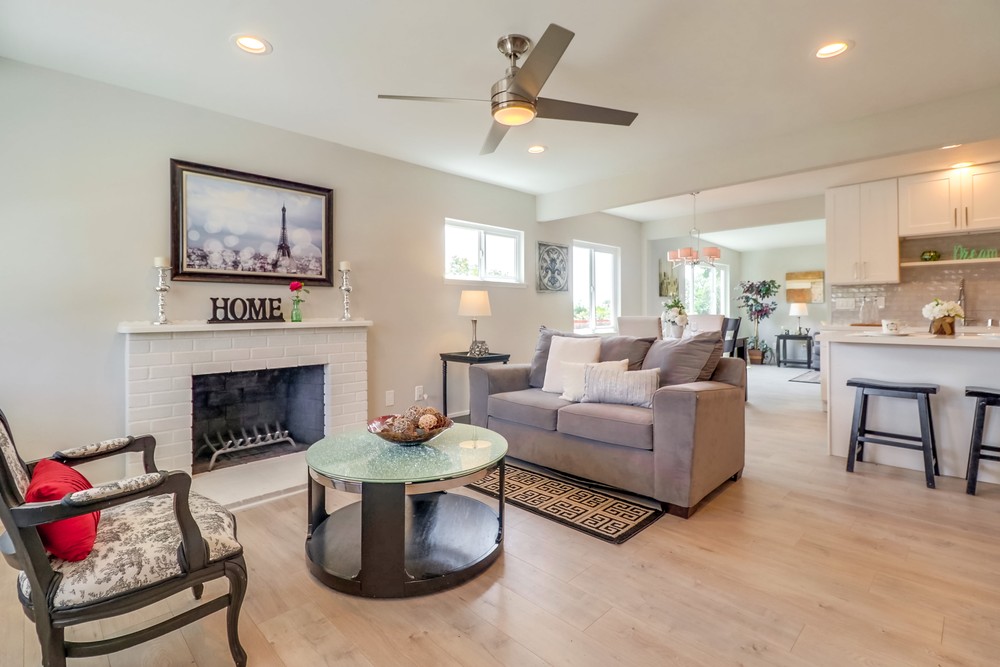Virtual tour photo 10 of 51 for 2642 Homedale St
