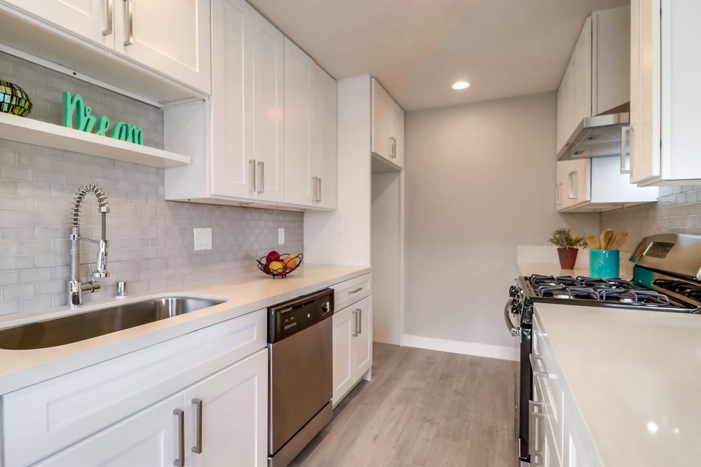 Virtual tour photo 21 of 51 for 2642 Homedale St