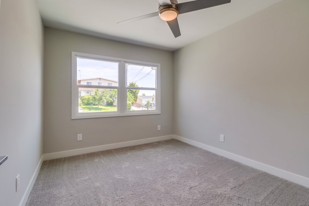 Virtual tour photo 33 of 51 for 2642 Homedale St