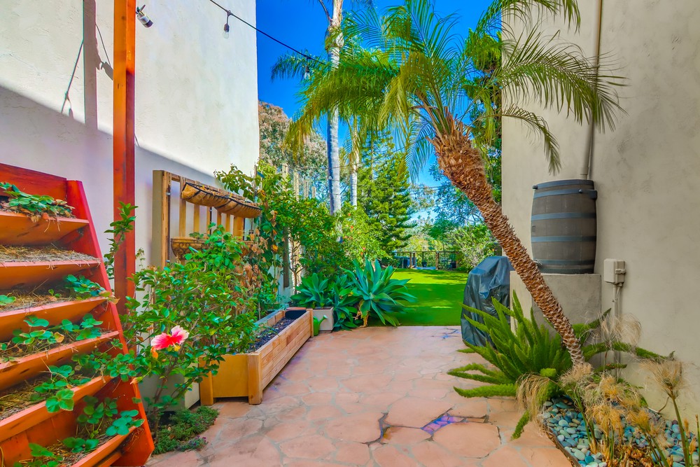Virtual tour photo 65 of 114 for 2649 Hartford St